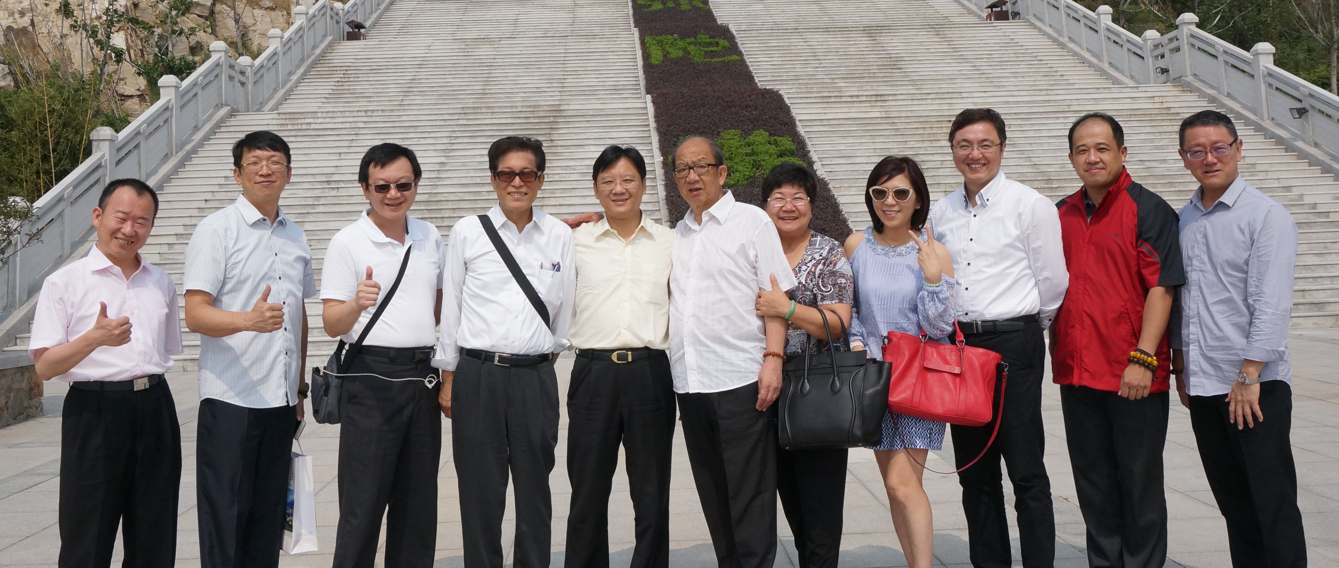 上海市台协会长李政宏率团赴连云港市考察